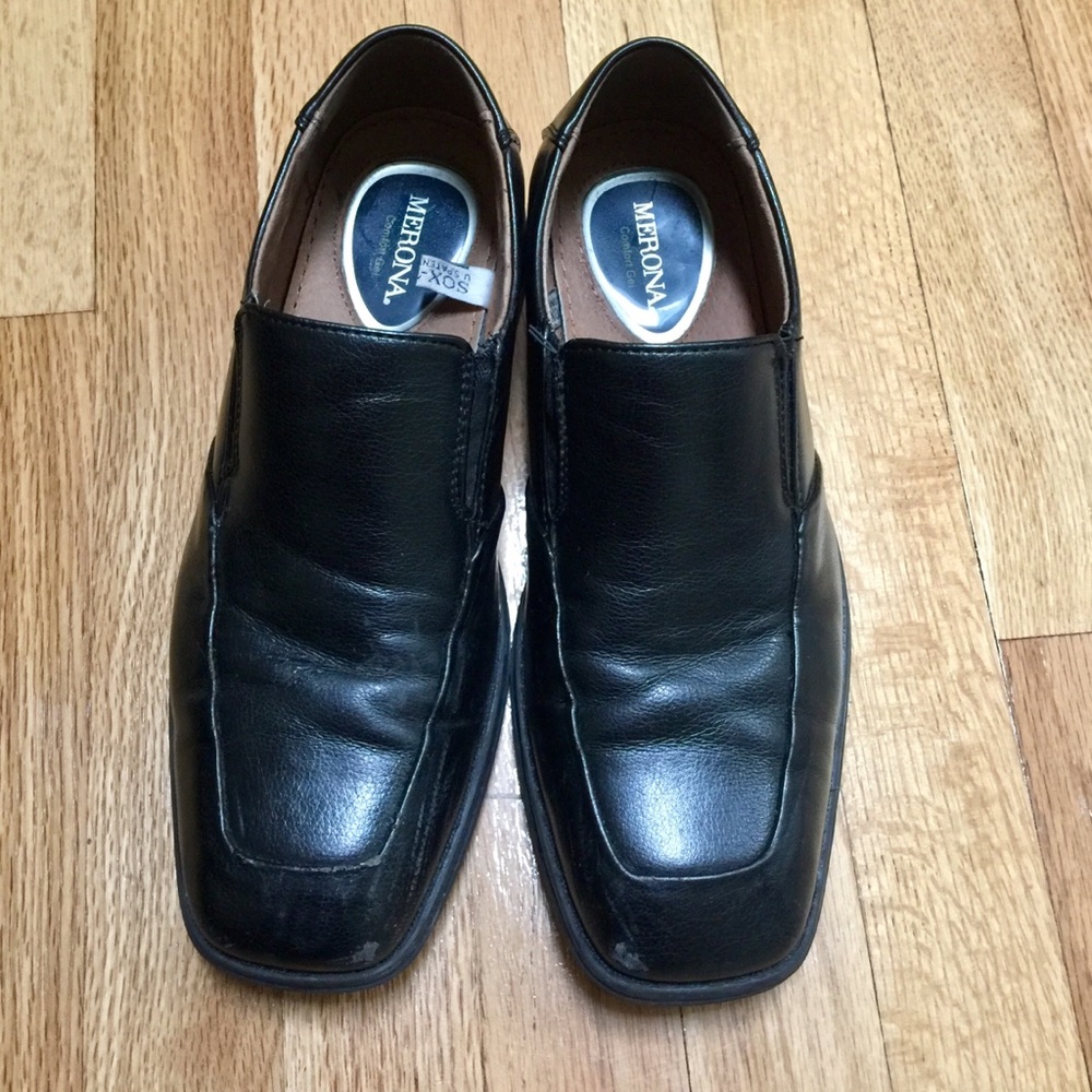 Merona Men’s/Boy’s slip on dress shoes - size7